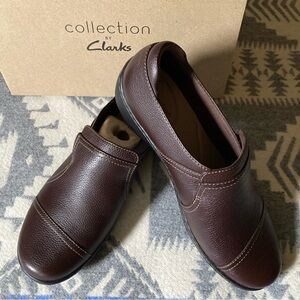 NIB Clark’s Cora Poppy Dark Brown Tumbled Shoes